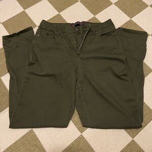 Woman’s Army Green Pants